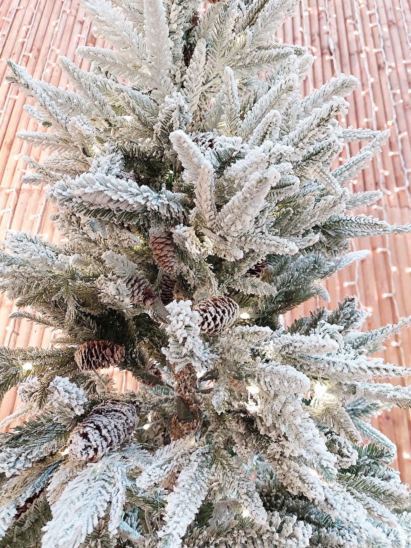 ÁRBOL DE NAVIDAD PREMIUM 190CM NEVADO CON LUCES